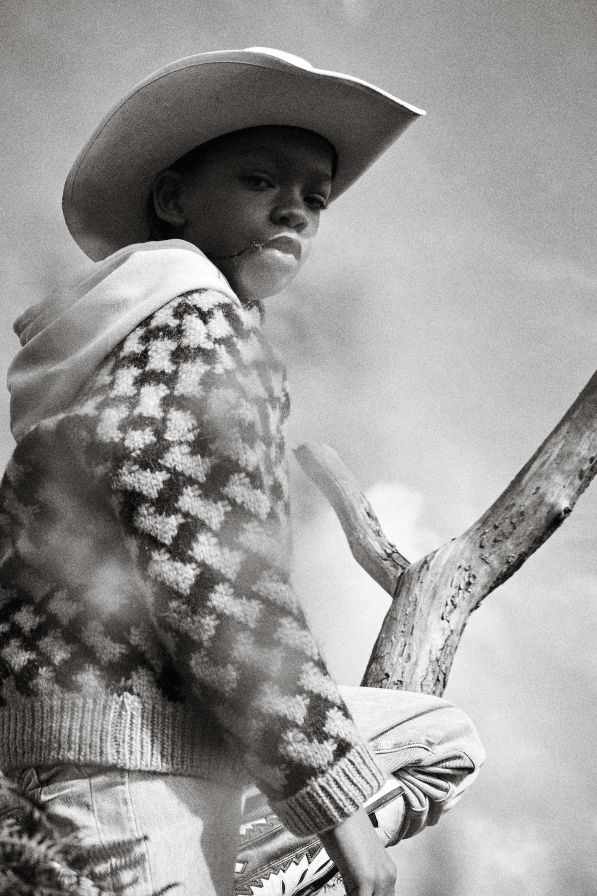 Magazine — Silver Studded Blu - Image 03