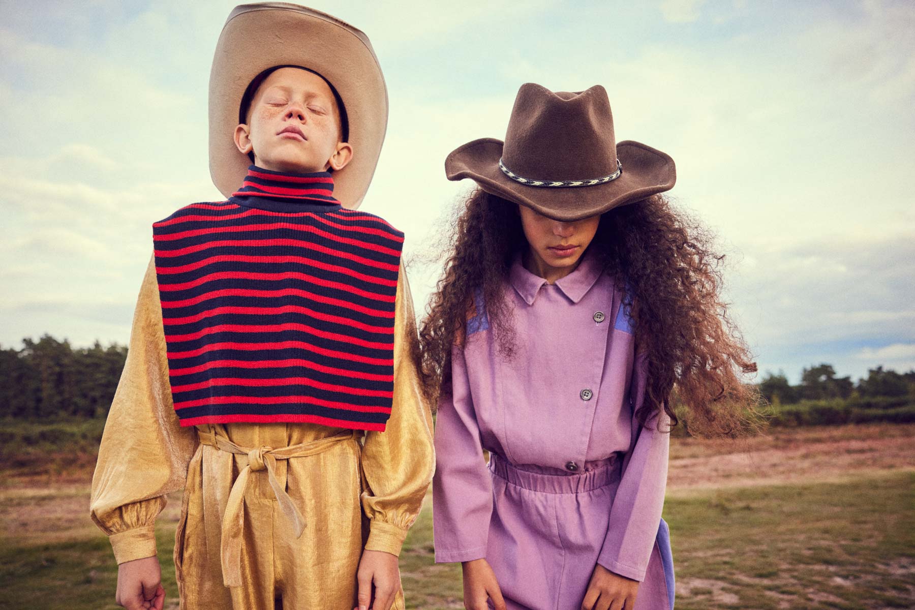 Magazine — Silver Studded Blu - Image 04