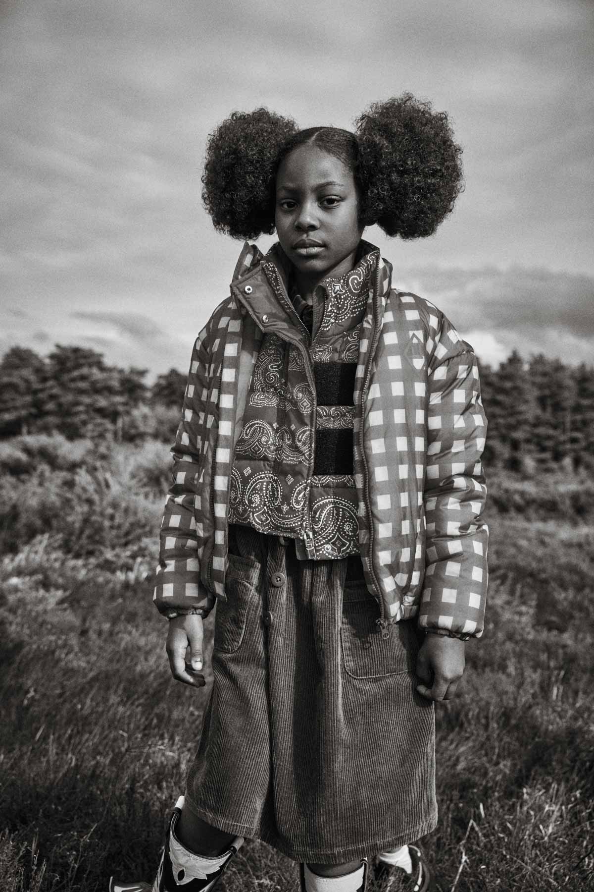 Magazine — Silver Studded Blu - Image 11