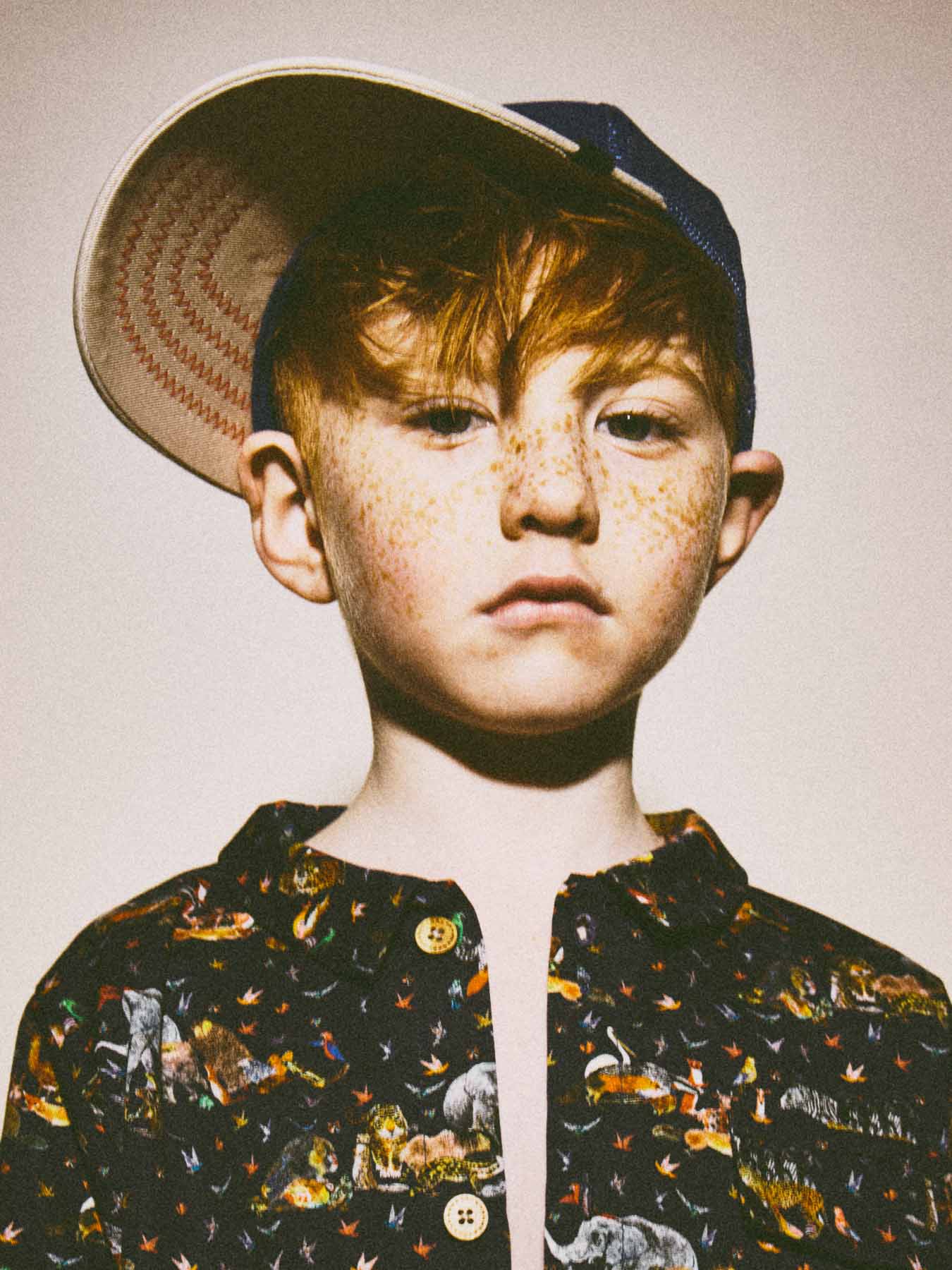 servizio di moda bambino per la rivista style Piccoli scattato da Federico Leone in un ring di boxe - Image 08