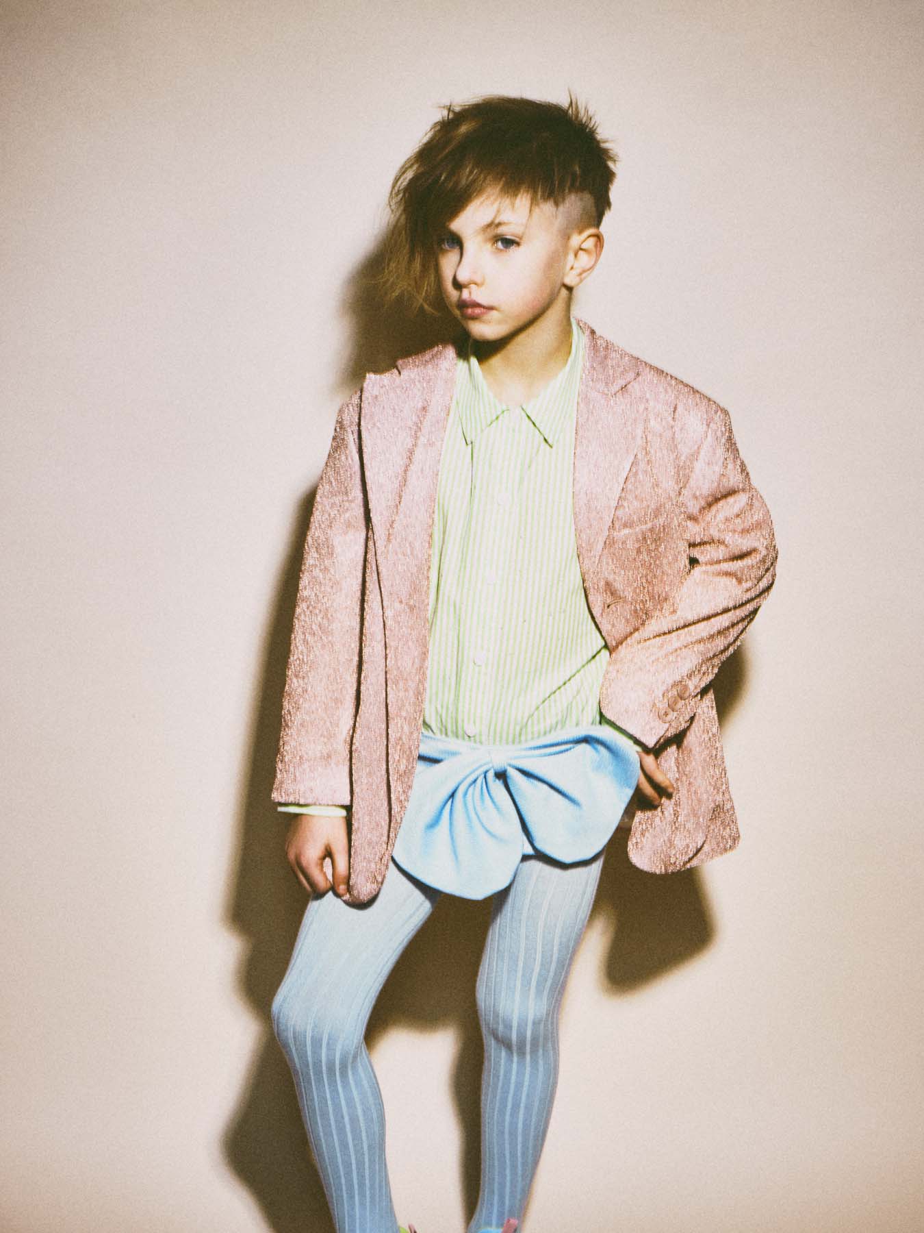 servizio di moda bambino per la rivista style Piccoli scattato da Federico Leone in un ring di boxe - Image 12