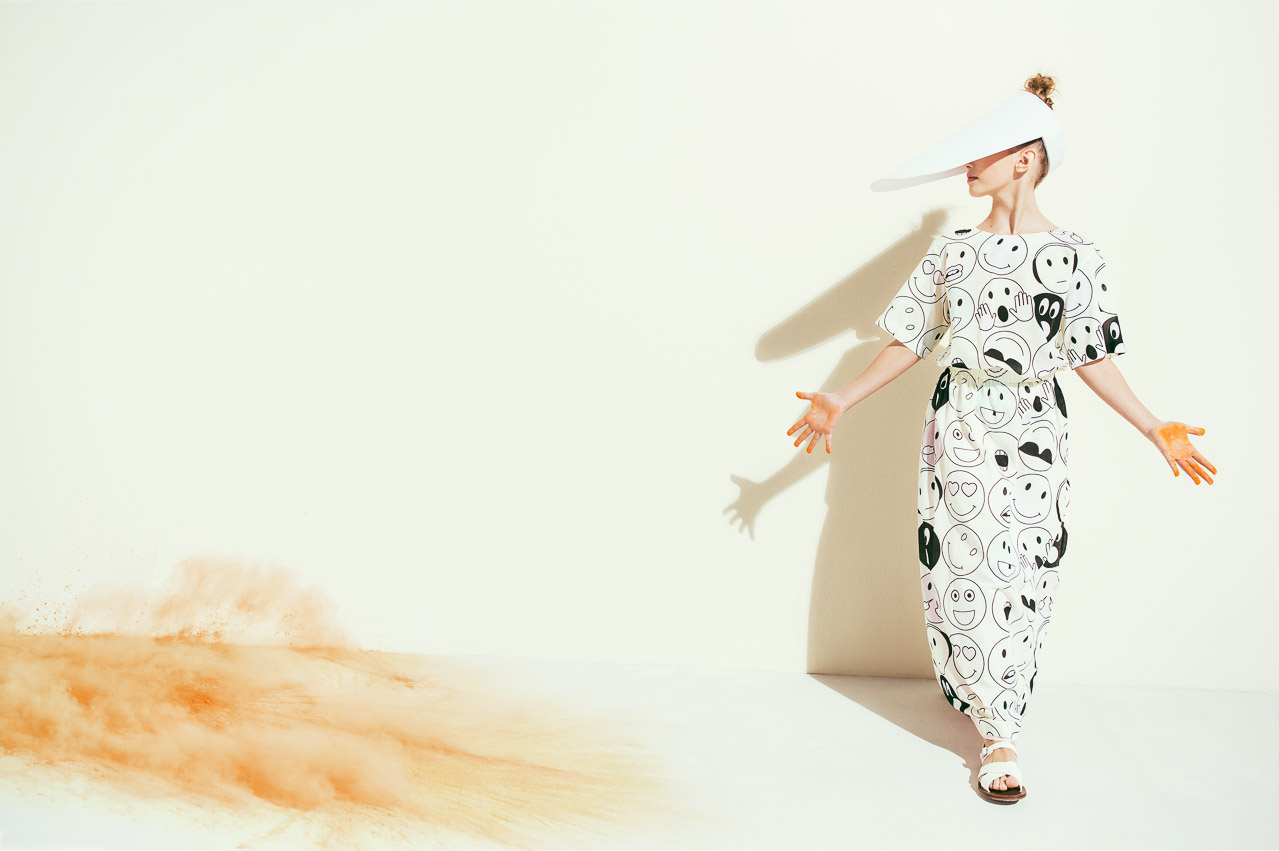 Magazine — Floating In The Dust - Image 01