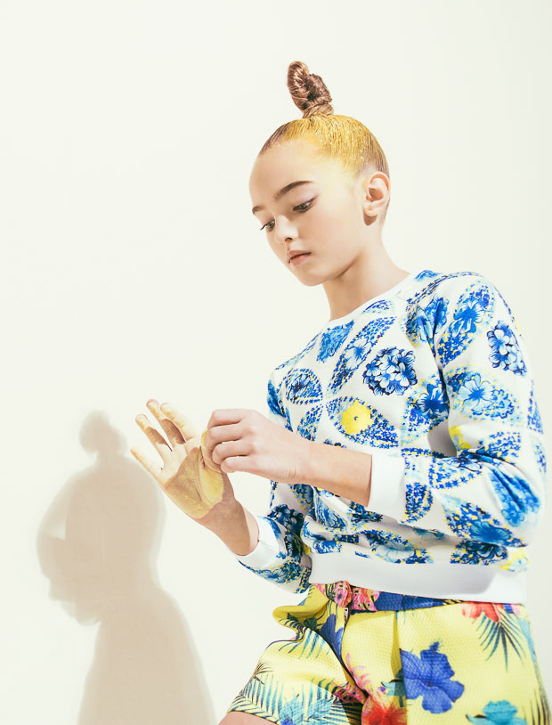 Magazine — Floating In The Dust - Image 09