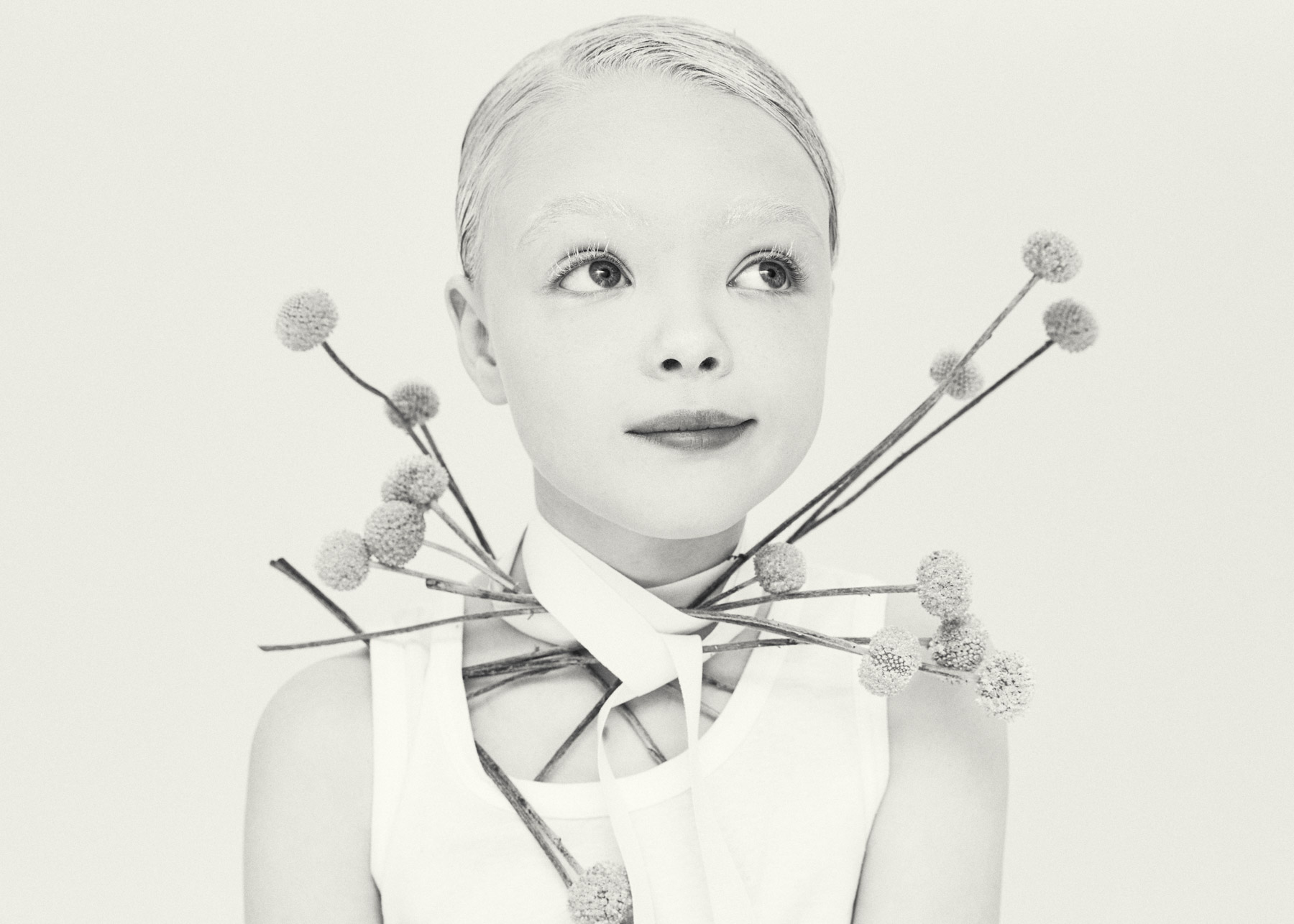 Magazine — White Simphony - Image 02