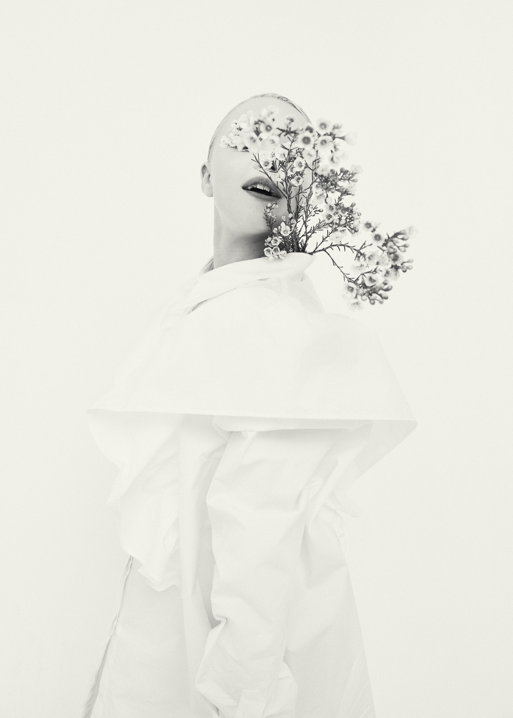 Magazine — White Simphony - Image 04