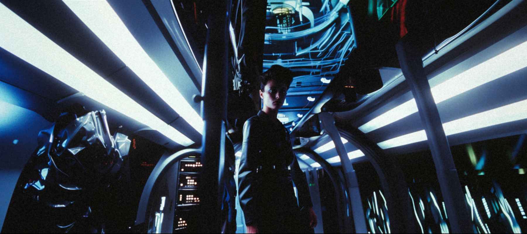 Sean Young, 1983 — making-of and rare test photos from 2010: The Year We Make Contact and Blade Runner sets. - Image 16