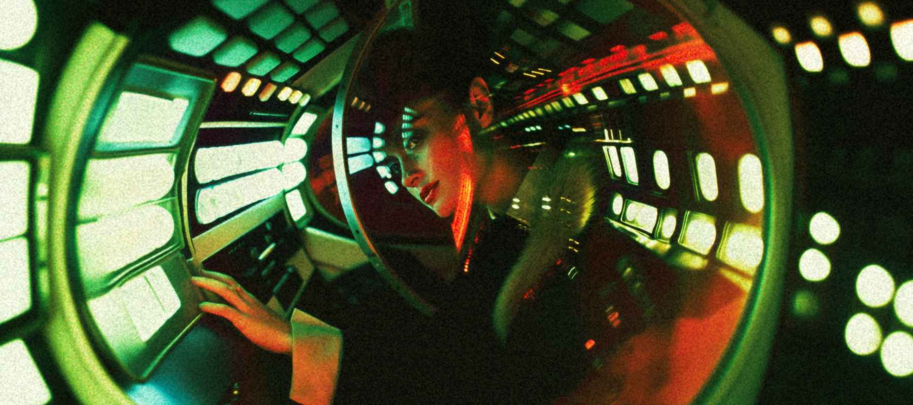 Sean Young, 1983 — making-of and rare test photos from 2010: The Year We Make Contact and Blade Runner sets. - Image 19